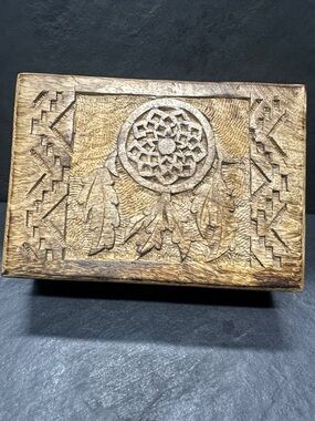 Hand-Carved Wooden Dreamcatcher Jewelry Box - Natural Brown